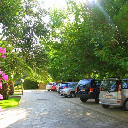 Simatos αpartments & *