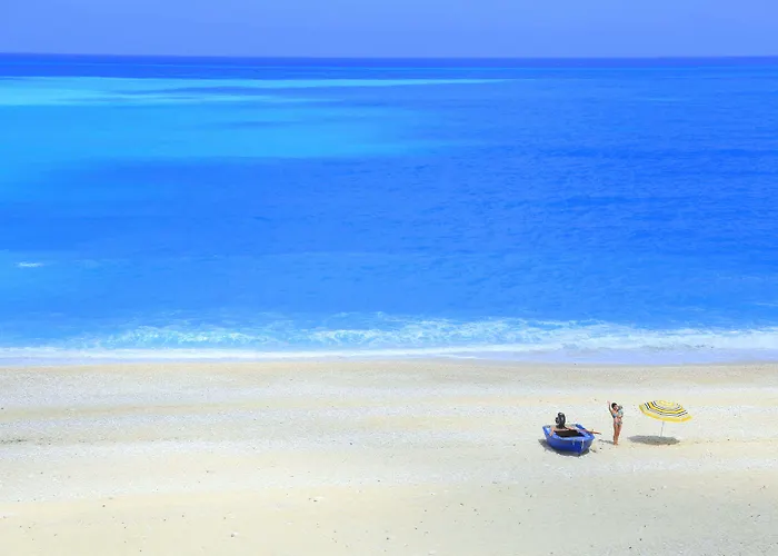 アパート Simatos αpartments & アルゴストリオン